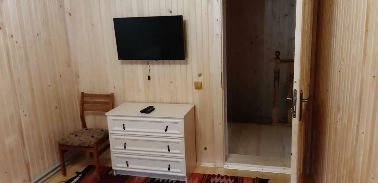 Котедж Під Горою Tatariv Ngoại thất bức ảnh